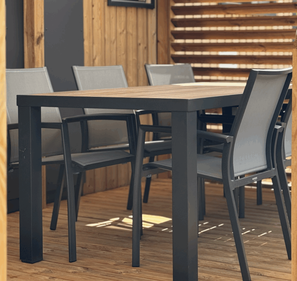 Table Colma & Chaises Premium