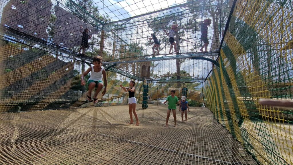 JUMP ROOM – TRAMPOLINE GEANT